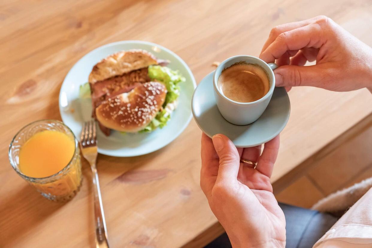 Raňajkáreň Senec - káva a bagel